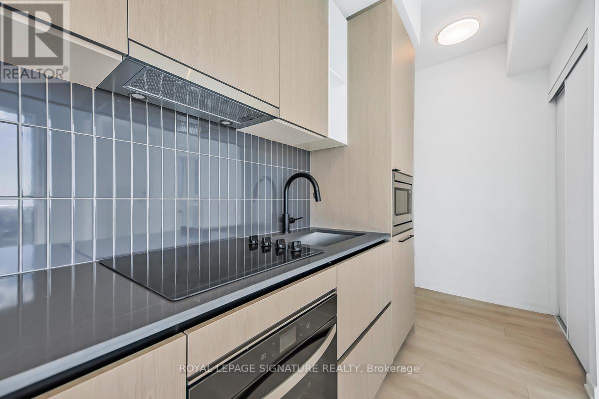 1603 - 10 Graphophone Grove, Toronto, Ontario  M6H 0E5 - Photo 5 - W13220862