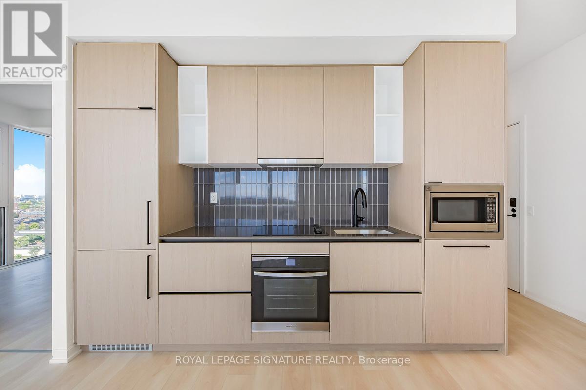1603 - 10 Graphophone Grove, Toronto, Ontario  M6H 0E5 - Photo 6 - W13220862