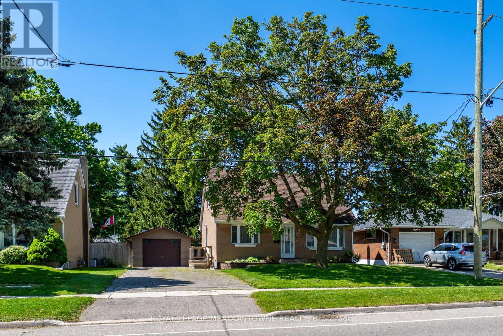 20 Delrex Boulevard, Halton Hills, Ontario  L7G 3X7 - Photo 2 - W13220870