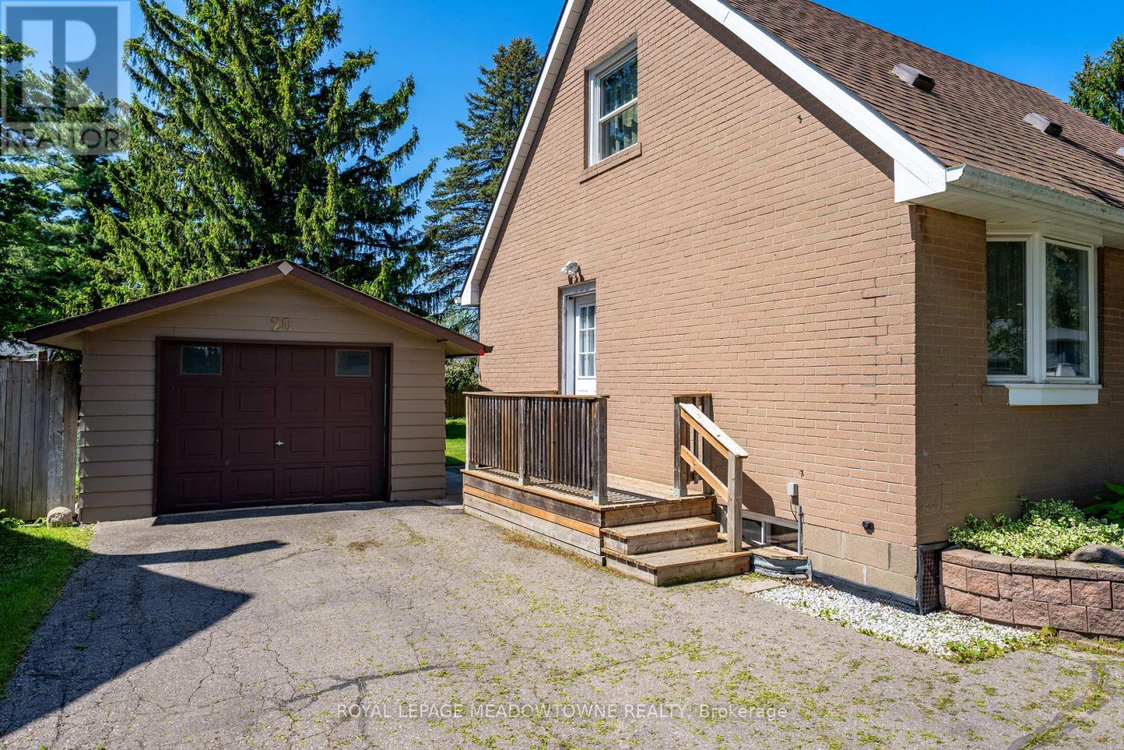 20 Delrex Boulevard, Halton Hills, Ontario  L7G 3X7 - Photo 3 - W13220870