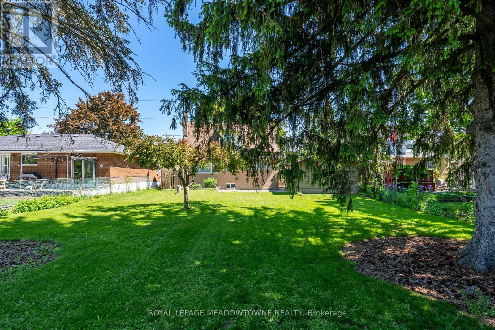 20 Delrex Boulevard, Halton Hills, Ontario  L7G 3X7 - Photo 37 - W13220870