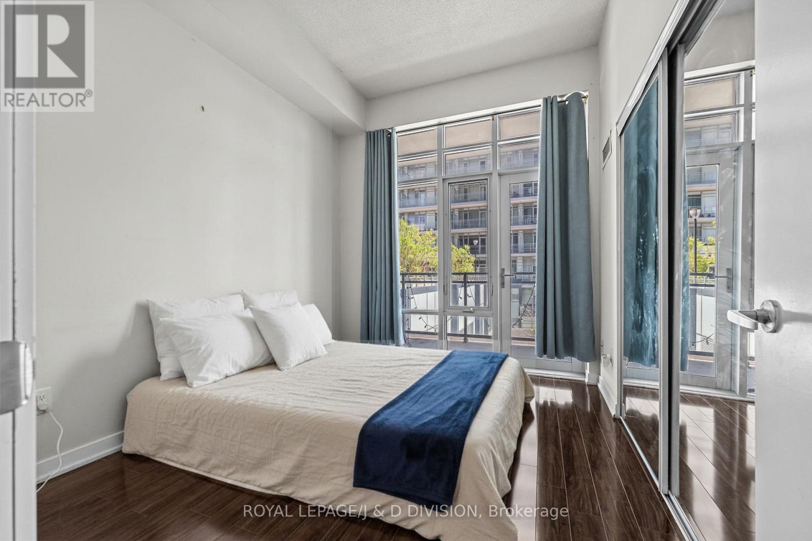 604 - 360 Square One Drive, Mississauga, Ontario  L5B 0G7 - Photo 11 - W13220900