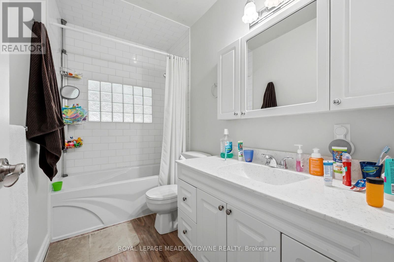 6 Gray Gate, Halton Hills, Ontario  L7G 3W3 - Photo 15 - W13220918