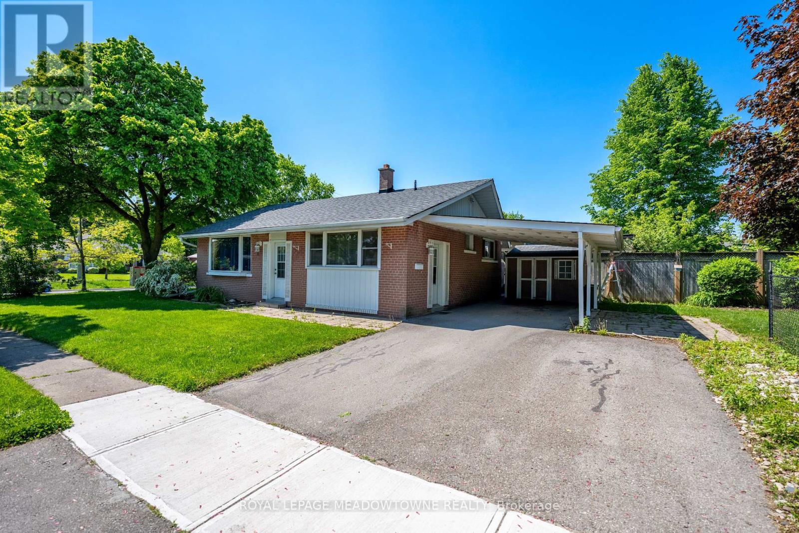 6 Gray Gate, Halton Hills, Ontario  L7G 3W3 - Photo 2 - W13220918
