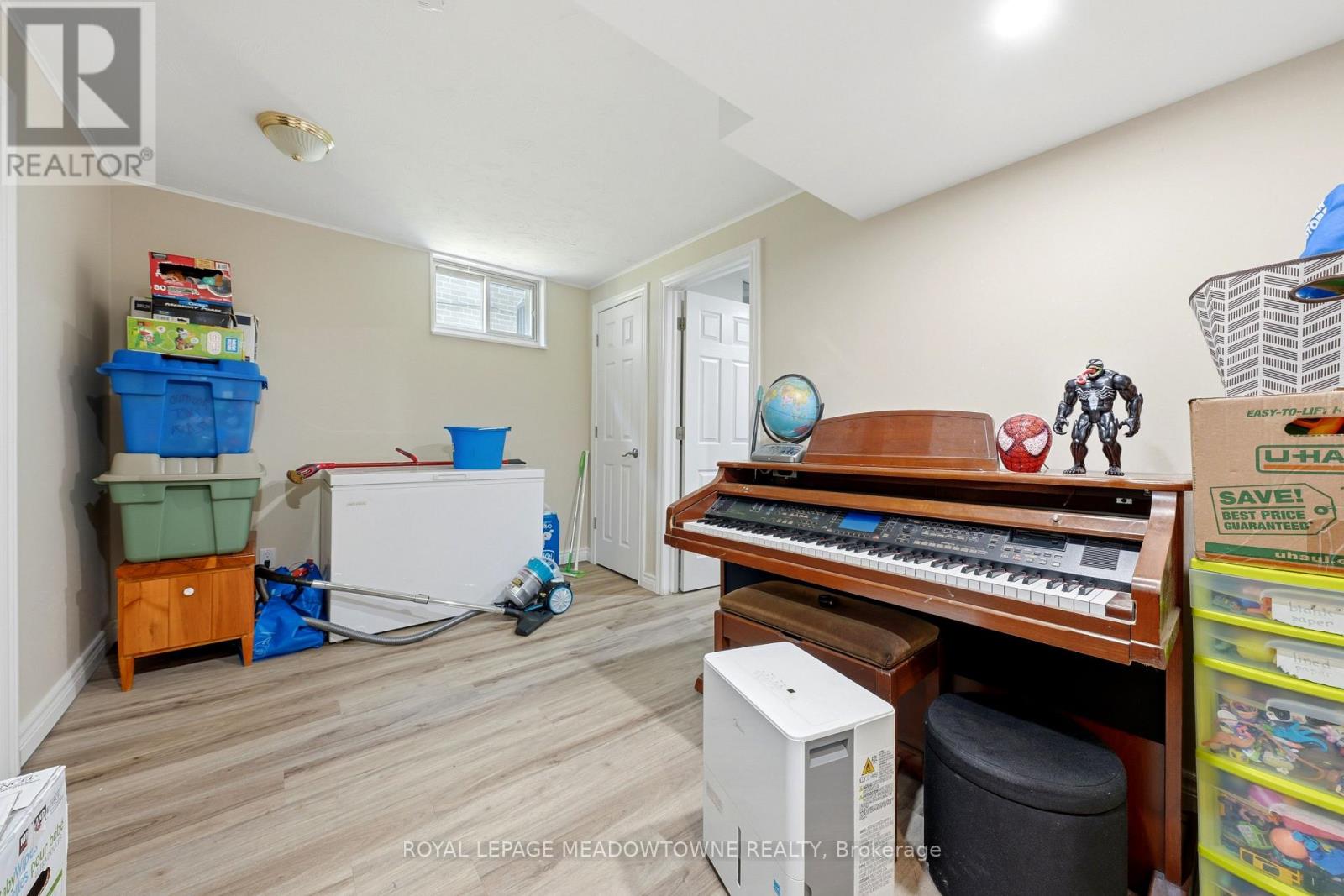6 Gray Gate, Halton Hills, Ontario  L7G 3W3 - Photo 21 - W13220918
