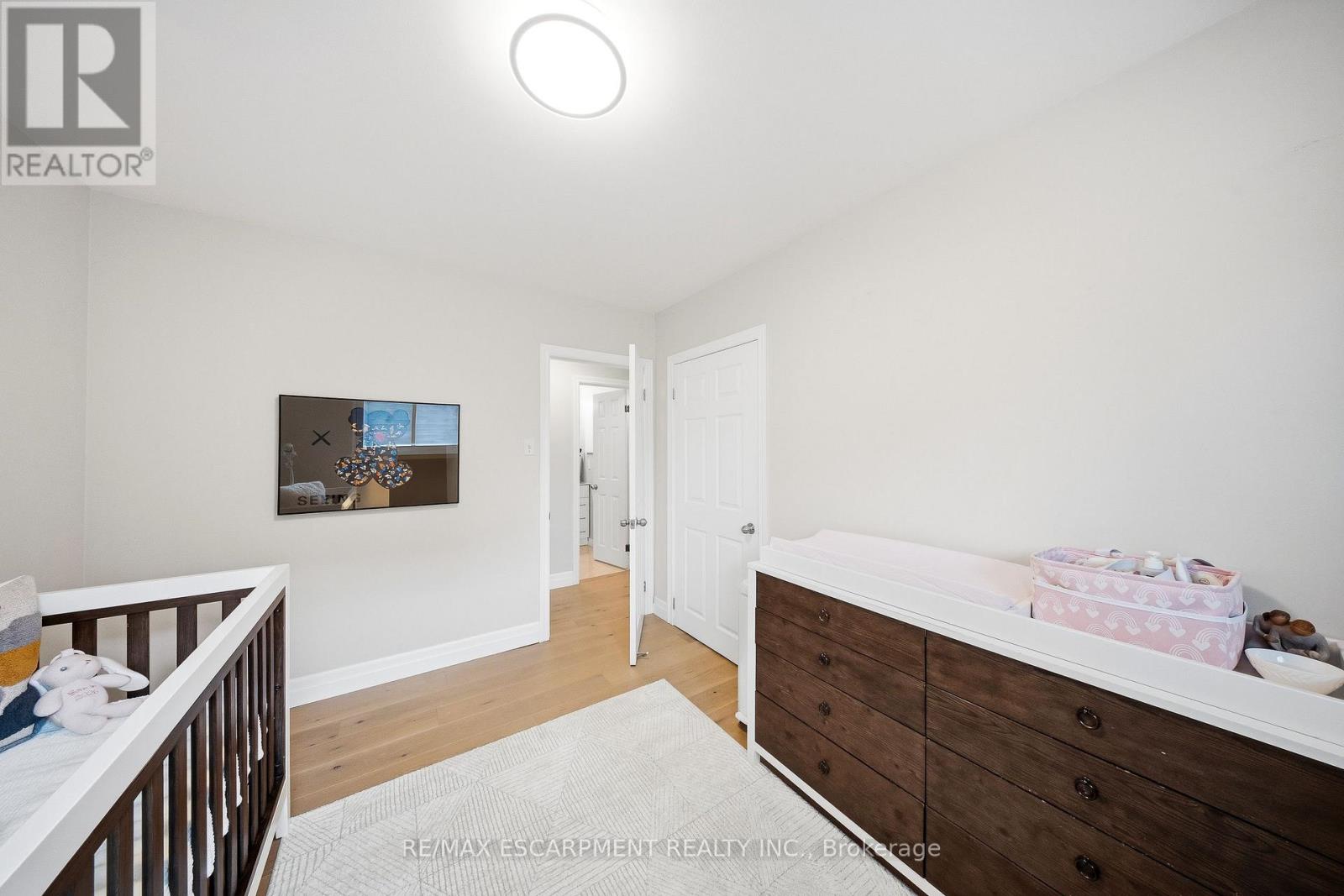 1251 Fairdale Drive, Mississauga, Ontario  L5C 1K3 - Photo 24 - W13220948