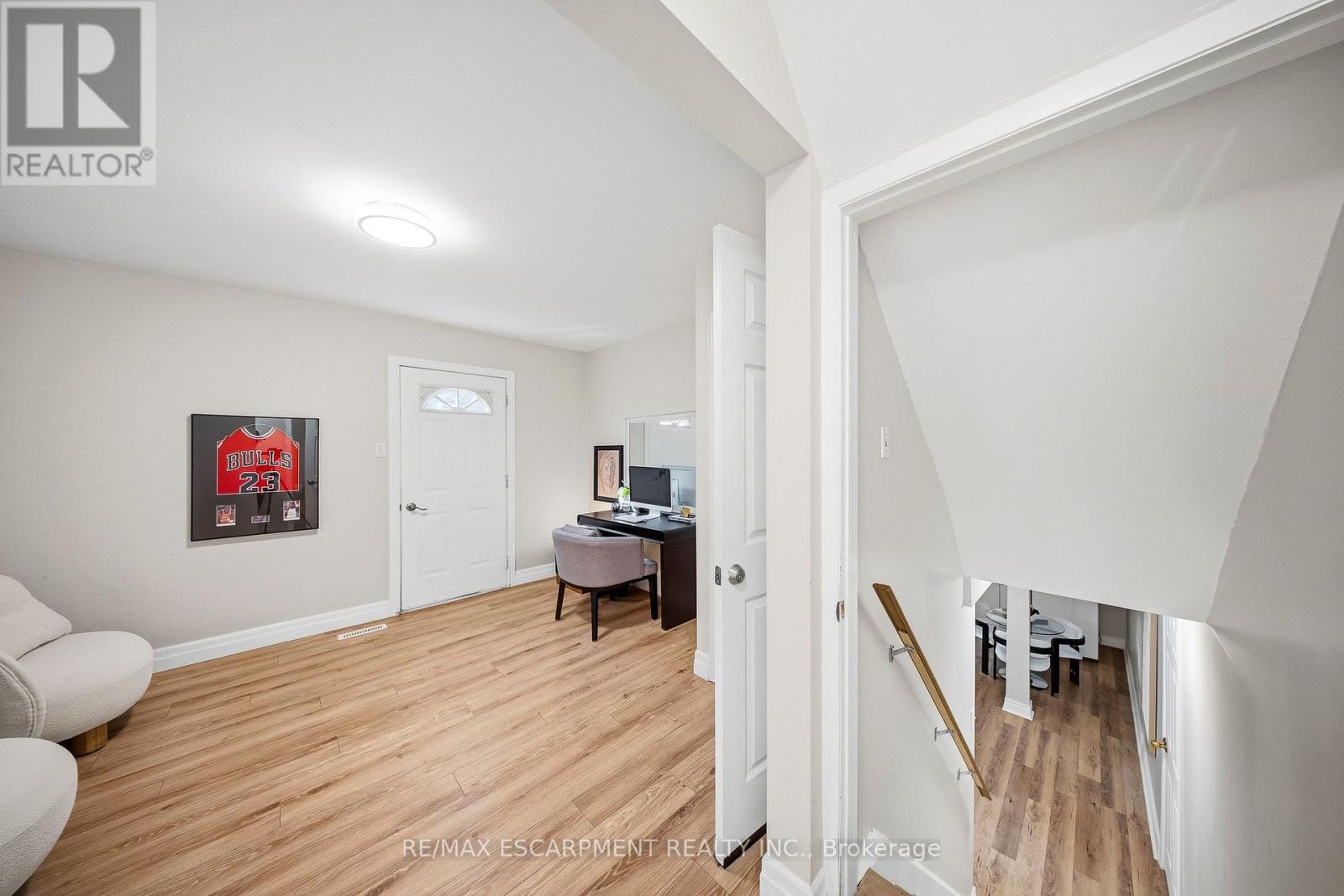 1251 Fairdale Drive, Mississauga, Ontario  L5C 1K3 - Photo 34 - W13220948