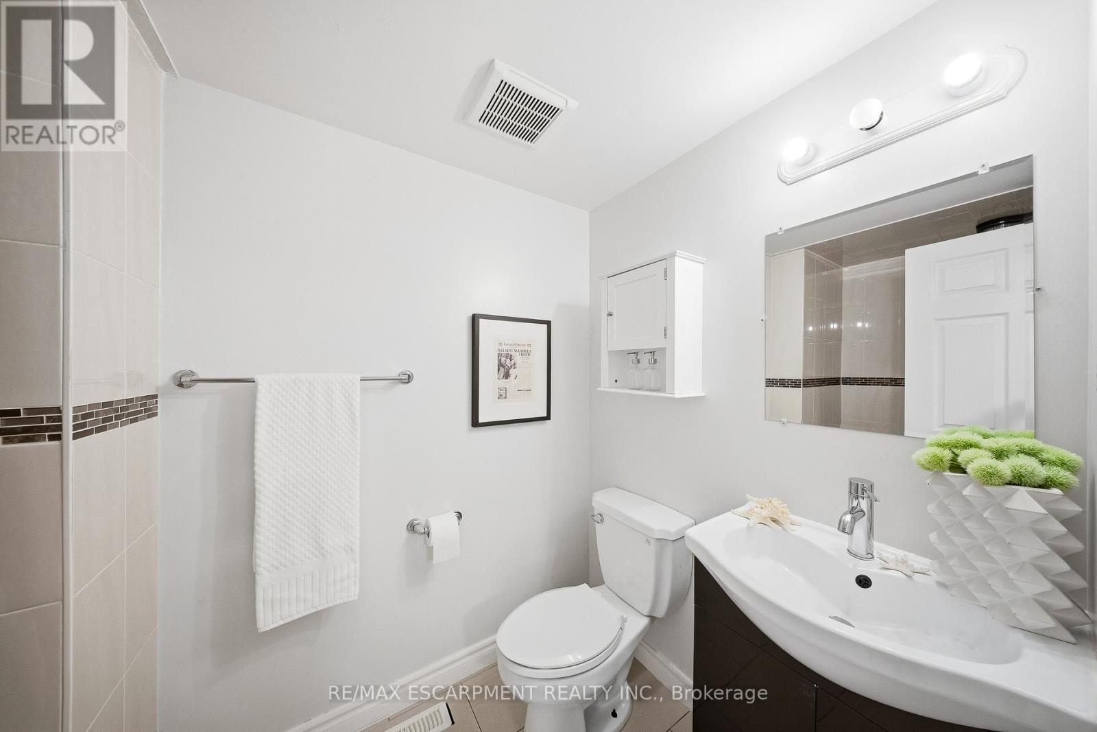 1251 Fairdale Drive, Mississauga, Ontario  L5C 1K3 - Photo 39 - W13220948