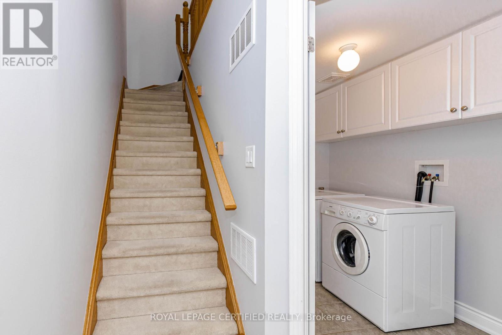 557 Speyer Circle, Milton, Ontario  L9T 0Y1 - Photo 11 - W13220972
