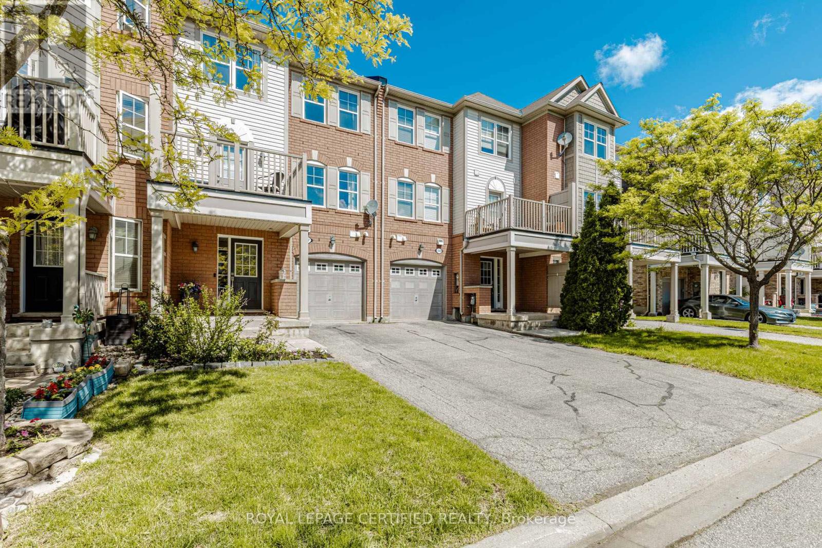 557 Speyer Circle, Milton, Ontario  L9T 0Y1 - Photo 2 - W13220972