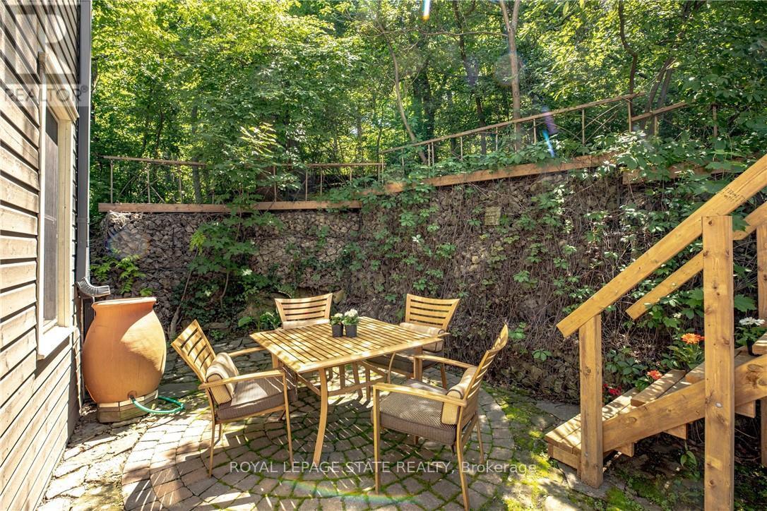 210 Charlton Avenue E, Hamilton, Ontario  L8N 1Z1 - Photo 4 - X13220658