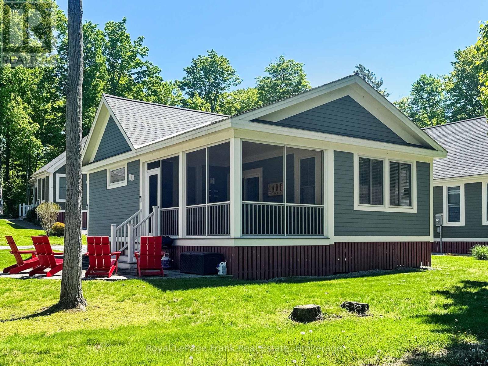 215 - 5 HOLLOW LANE, Prince Edward County, Ontario