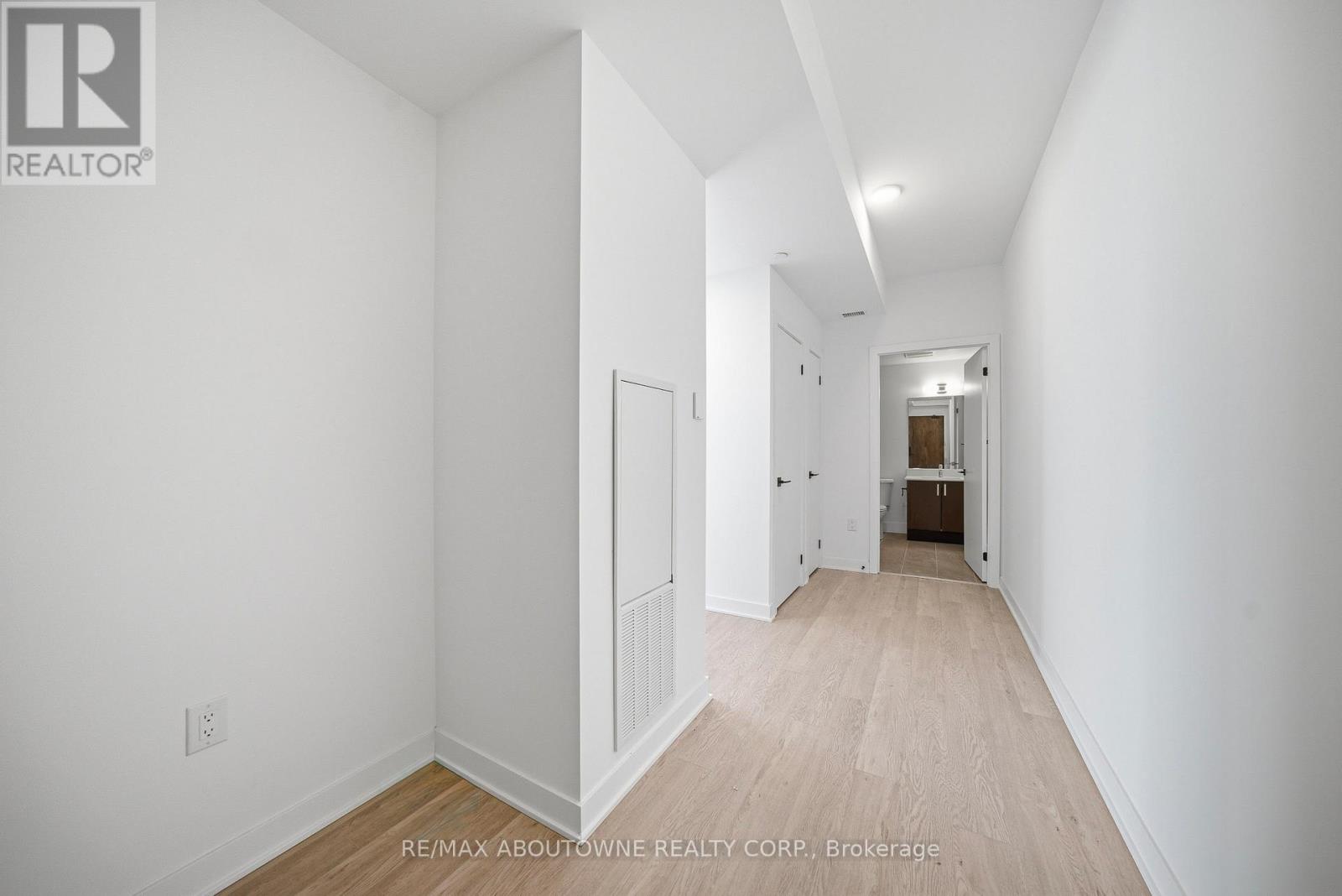 516 - 2782 Barton Street, Hamilton, Ontario  L8E 0L3 - Photo 5 - X13220964