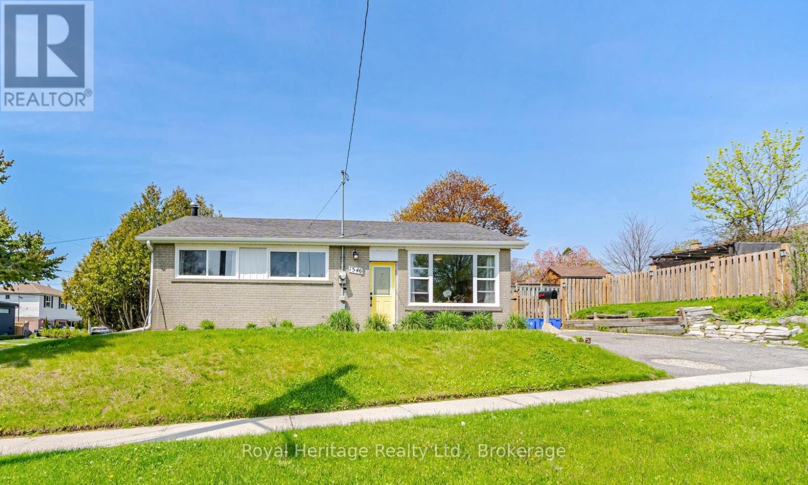 1546 LAKEMOUNT STREET, Oshawa, Ontario