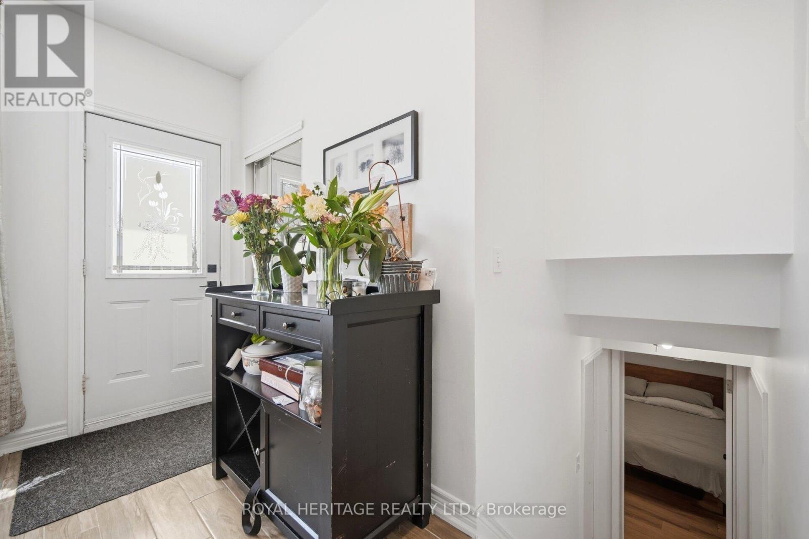 1546 Lakemount Street, Oshawa, Ontario  L1J 3Y2 - Photo 2 - E13221074