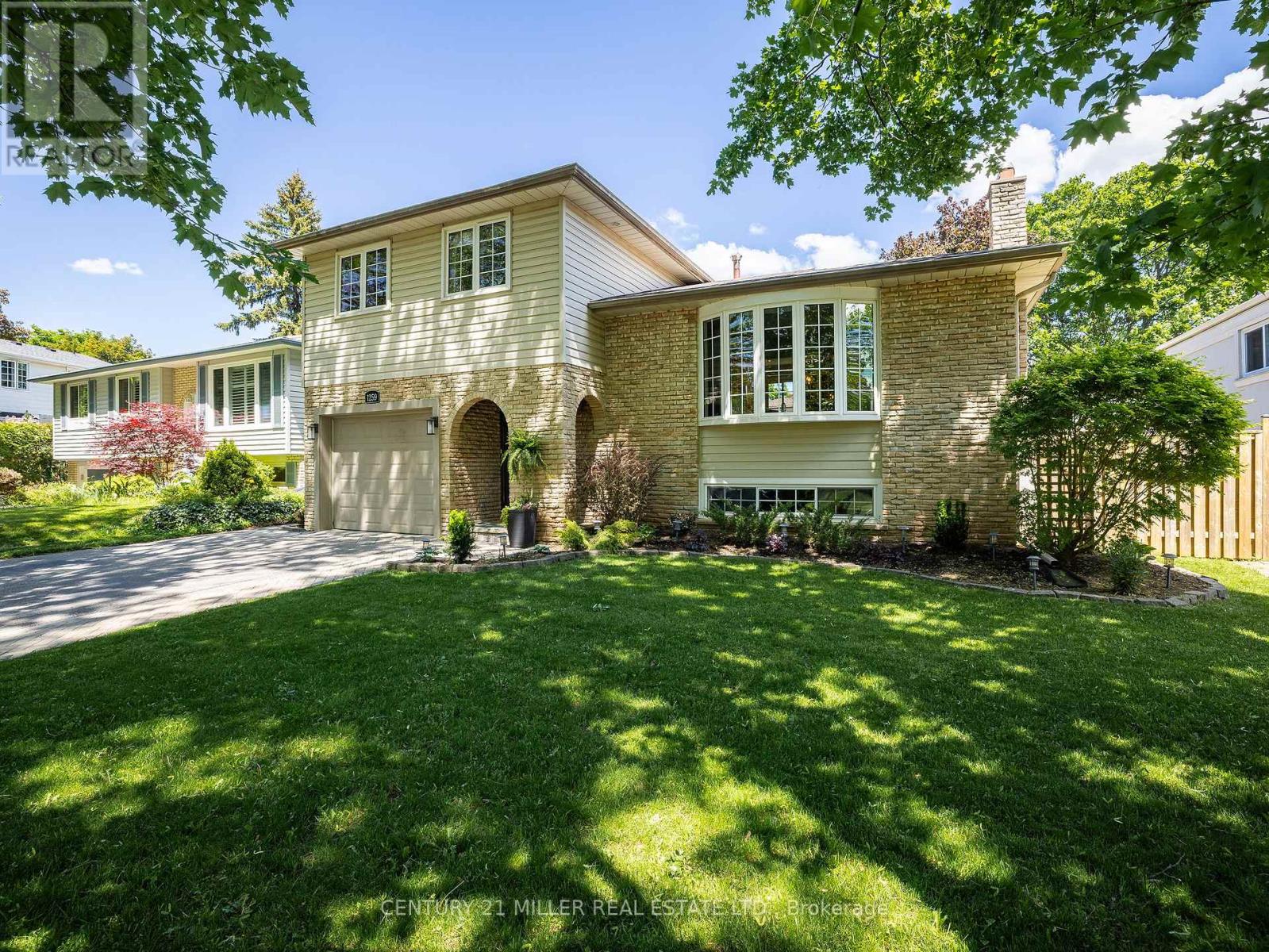 1259 RICHARDS CRESCENT, Oakville, Ontario