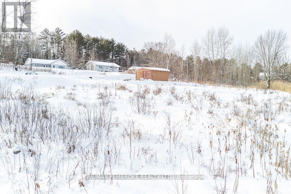 88 Lance Road, Laurentian Hills, Ontario  K0J 1P0 - Photo 13 - X13220998