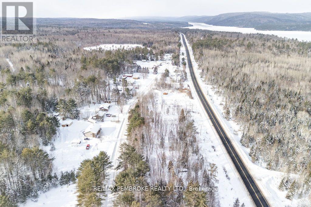 88 Lance Road, Laurentian Hills, Ontario  K0J 1P0 - Photo 20 - X13220998