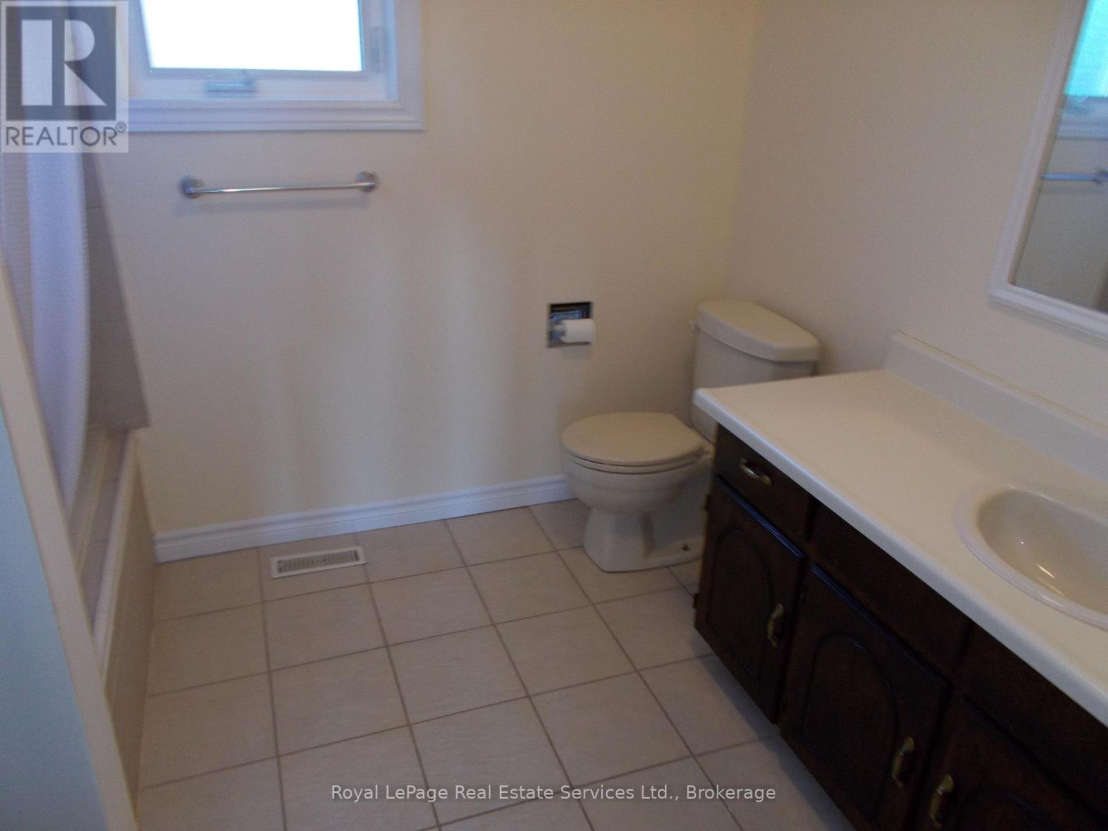 2208 Golden Briar Trail, Oakville, Ontario  L6H 4T8 - Photo 10 - W13221060