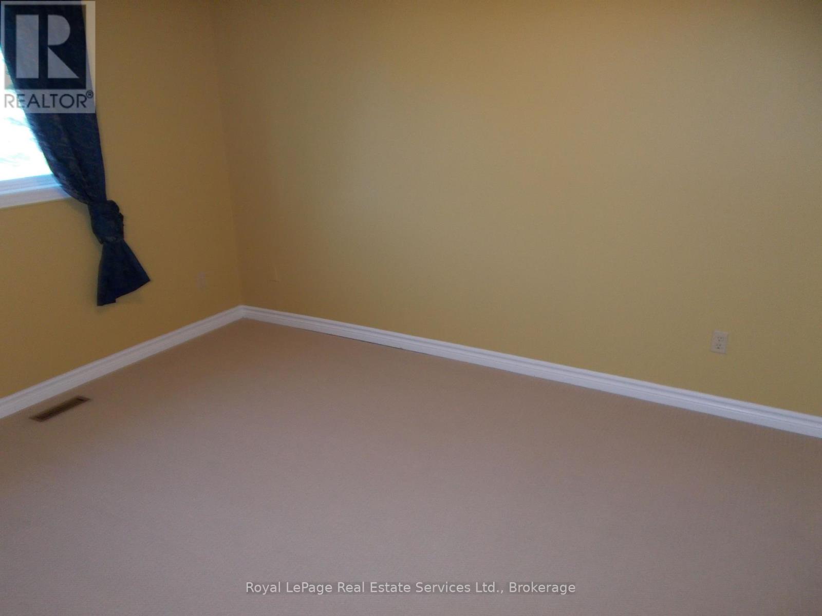 2208 Golden Briar Trail, Oakville, Ontario  L6H 4T8 - Photo 12 - W13221060