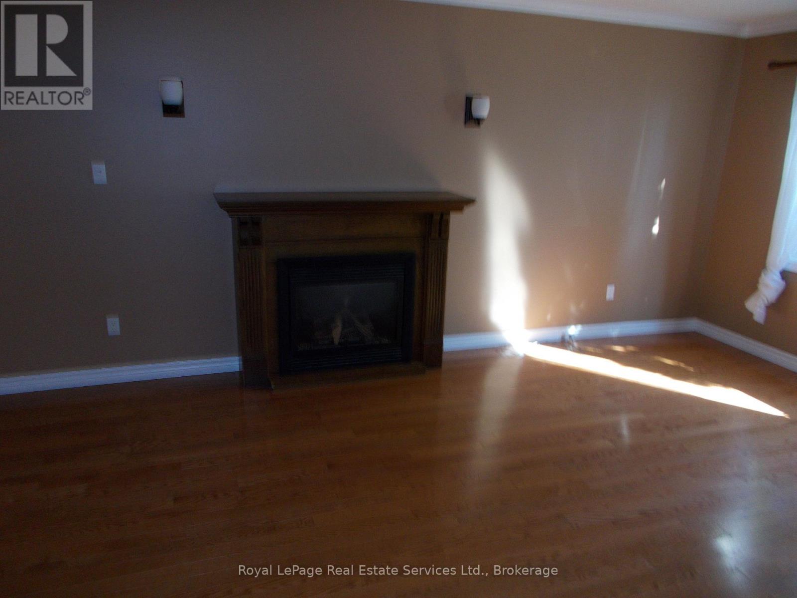 2208 Golden Briar Trail, Oakville, Ontario  L6H 4T8 - Photo 2 - W13221060