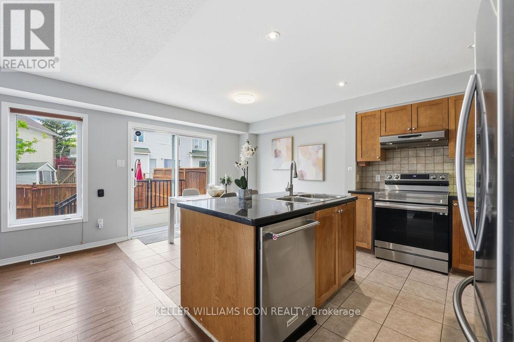 90 Sunvale Way, Ottawa, Ontario  K2G 6X4 - Photo 12 - X13221106