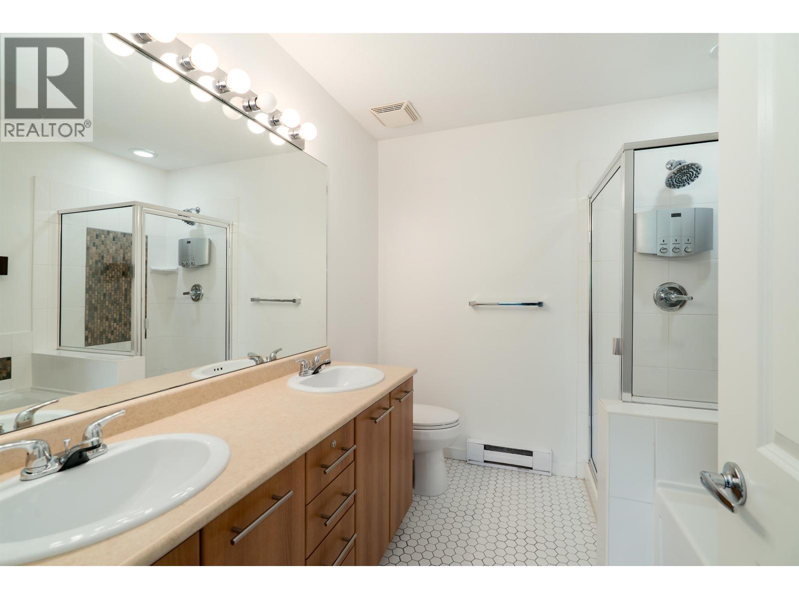 98 100 Klahanie Drive, Port Moody, British Columbia  V3H 5K3 - Photo 24 - R3130099