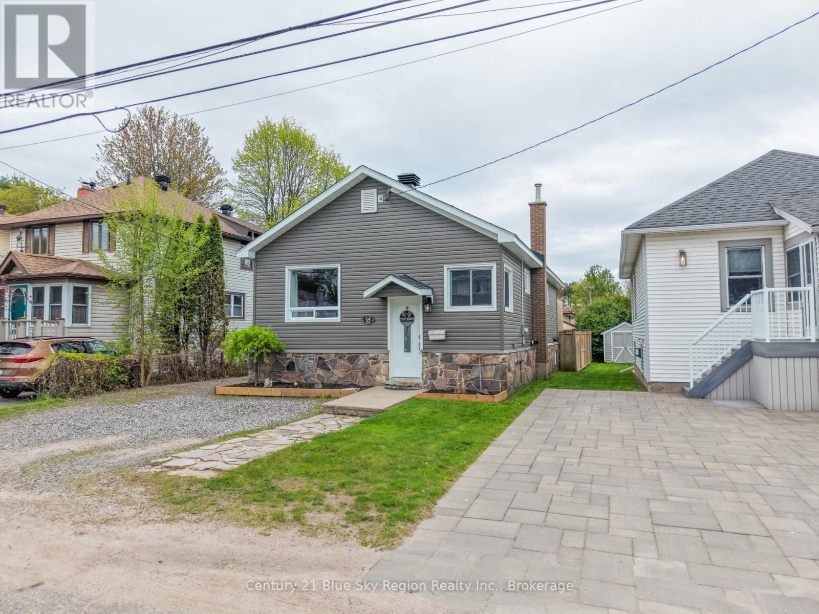 15 Pollard Avenue, North Bay, Ontario  P1A 1Z4 - Photo 1 - X13221032