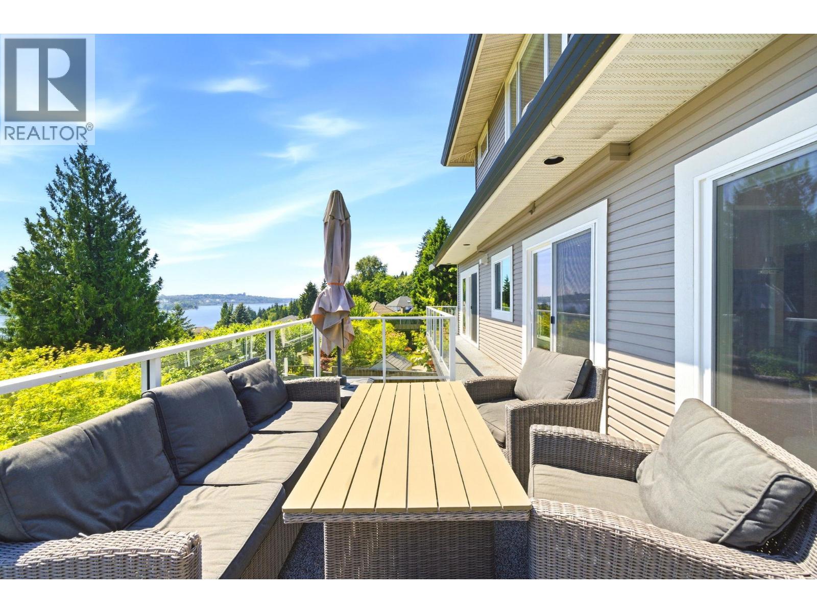 4015 Cummins Place, North Vancouver, British Columbia  V7G 2E8 - Photo 11 - R3130092