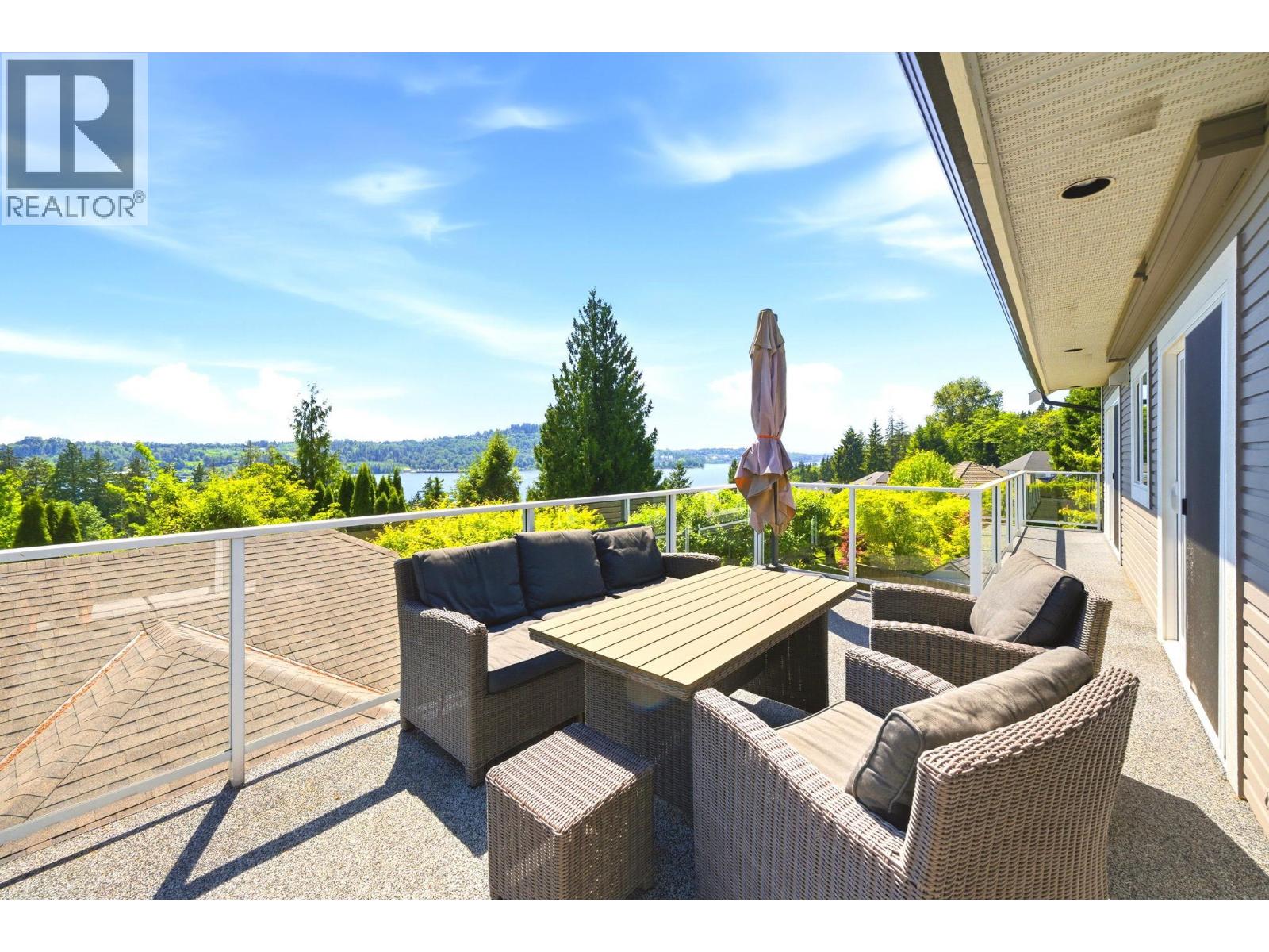 4015 Cummins Place, North Vancouver, British Columbia  V7G 2E8 - Photo 12 - R3130092