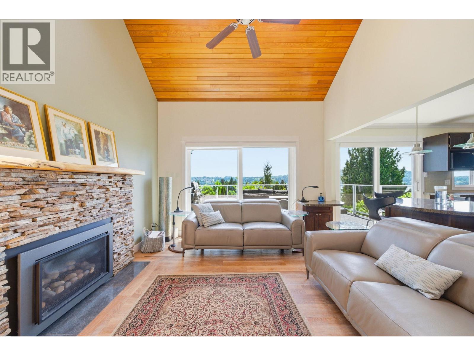 4015 Cummins Place, North Vancouver, British Columbia  V7G 2E8 - Photo 6 - R3130092