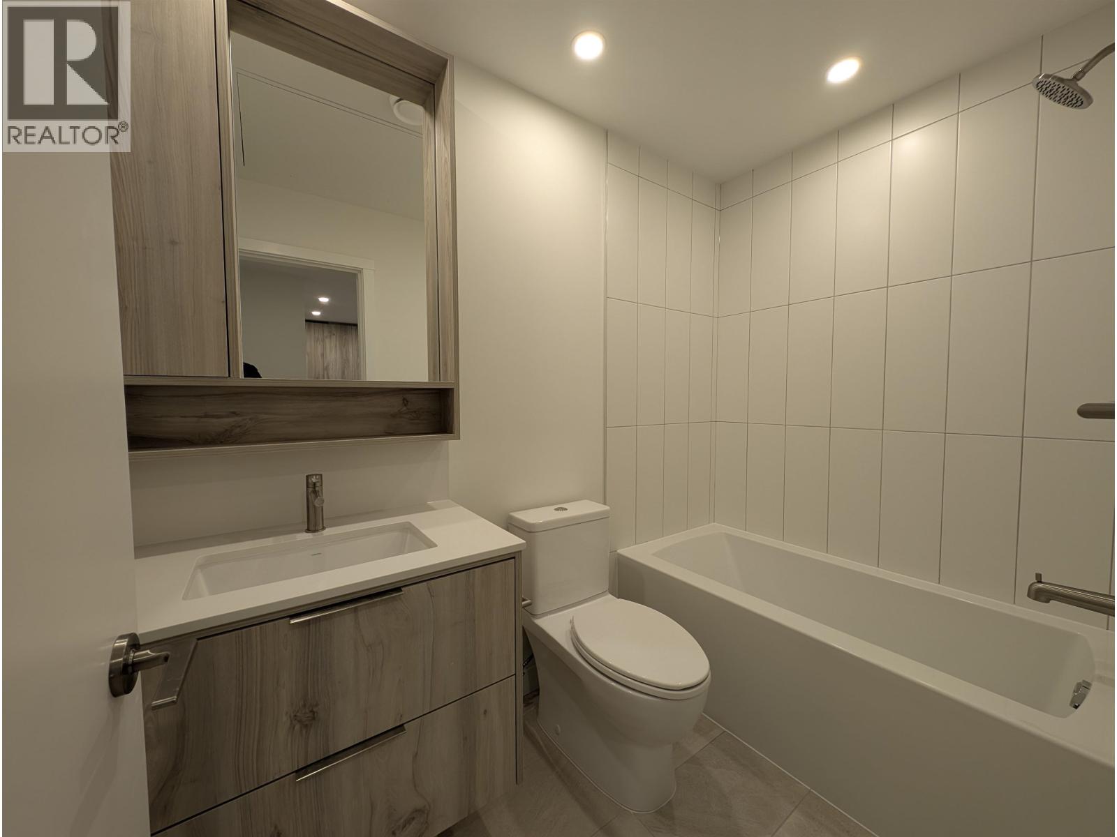 213 3594 Malsum Drive, North Vancouver, British Columbia  V7G 0B5 - Photo 10 - R3130071