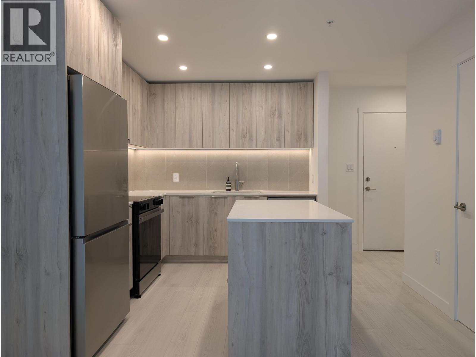 313 3594 Malsum Drive, North Vancouver, British Columbia  V7G 0B5 - Photo 4 - R3130072