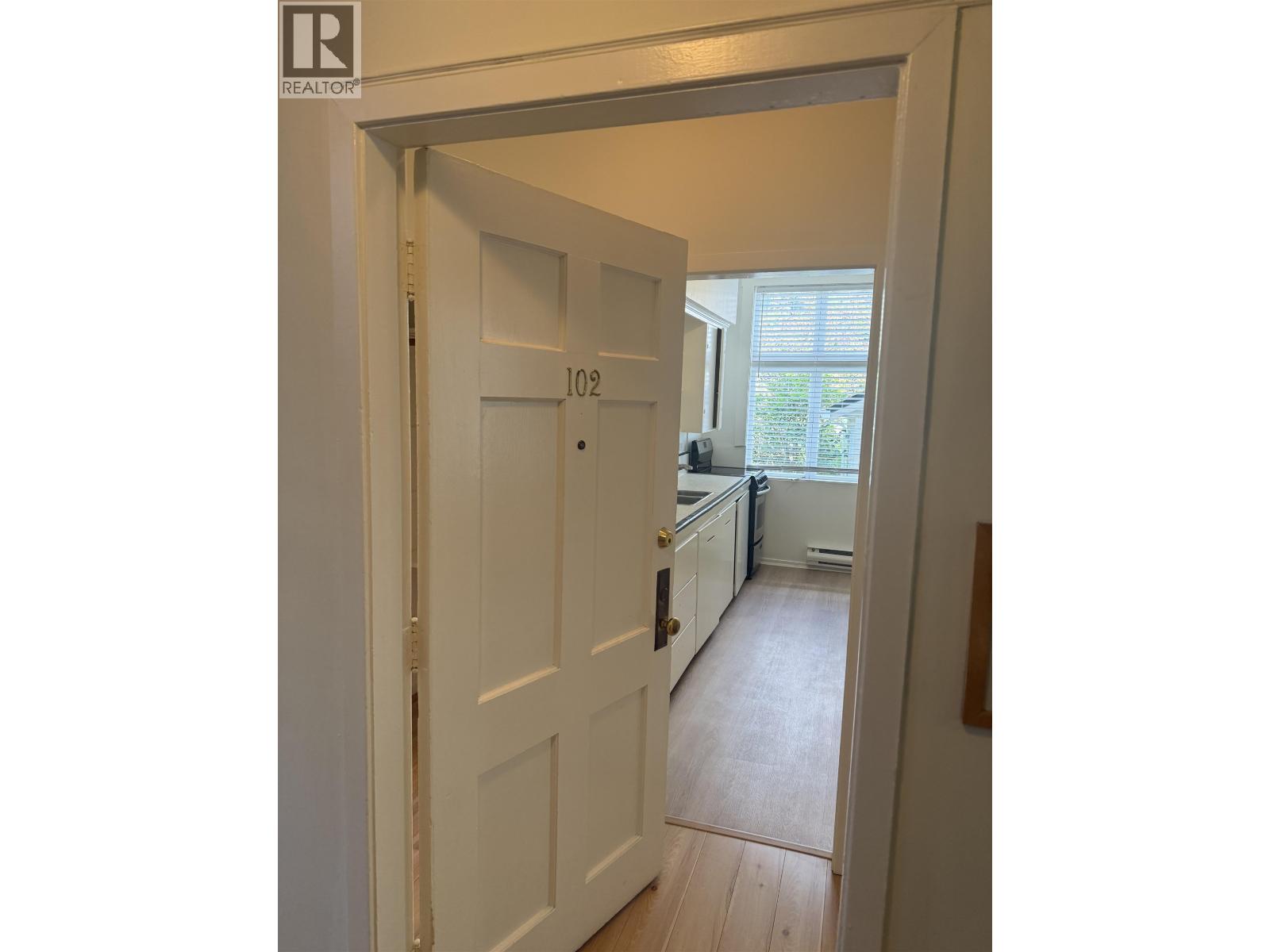 102 3371 Chesterfield Avenue, North Vancouver, British Columbia  V7N 3N2 - Photo 5 - R3130075