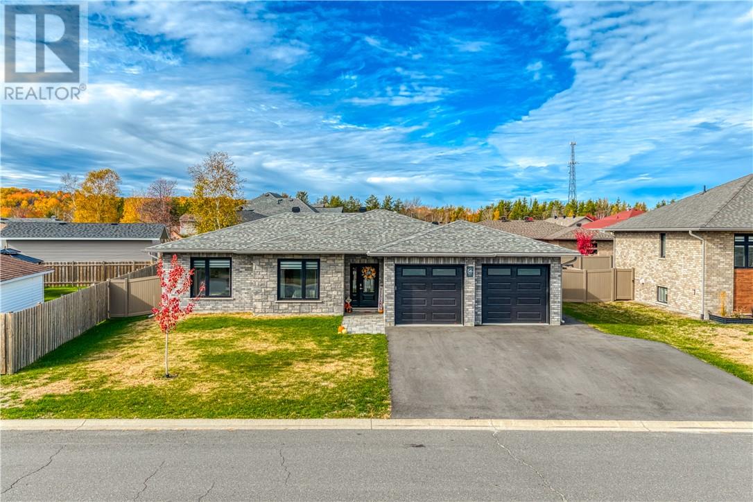56 Oak Street, Capreol, Ontario  P0M 1H0 - Photo 1 - 2128206