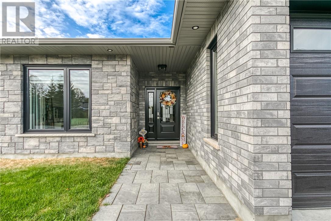 56 Oak Street, Capreol, Ontario  P0M 1H0 - Photo 5 - 2128206