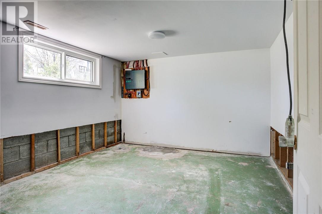 3329 Romeo Street, Val Caron, Ontario  P3A 1X9 - Photo 19 - 2128186