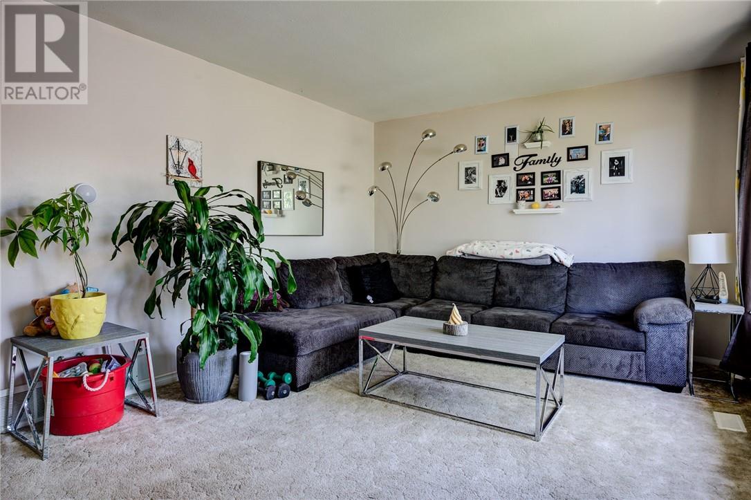3329 Romeo Street, Val Caron, Ontario  P3A 1X9 - Photo 7 - 2128186