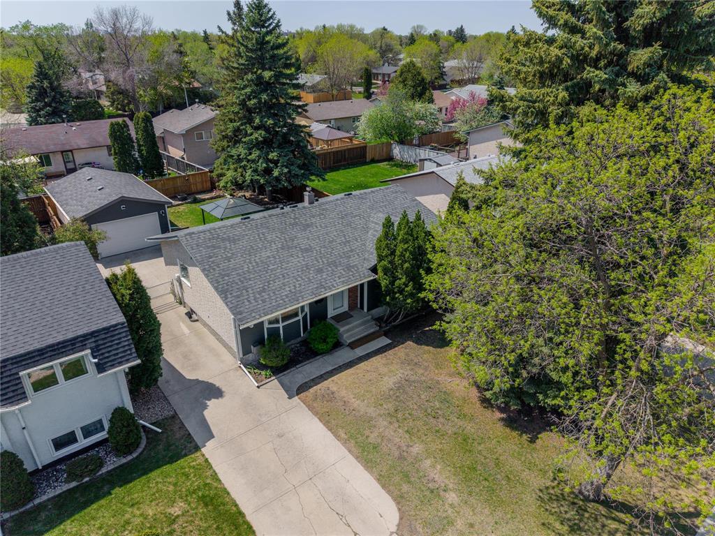 14 Continental Avenue, Winnipeg, Manitoba R2G 2T1 - Photo 34 - 202612122