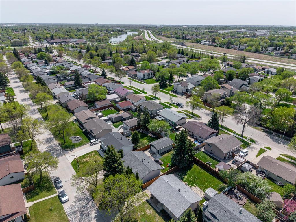 14 Continental Avenue, Winnipeg, Manitoba R2G 2T1 - Photo 39 - 202612122