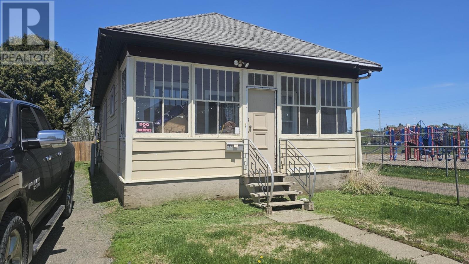283 Brock St E, Thunder Bay, Ontario  P7E 4H3 - Photo 1 - TB2601276