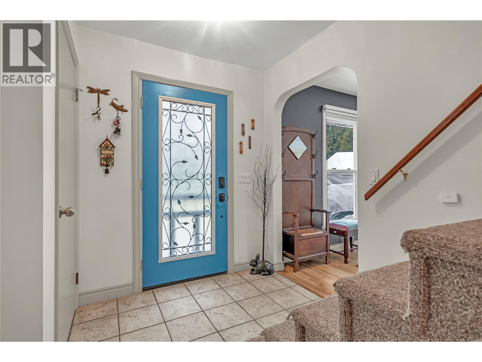 10919 Acland Street, Summerland, British Columbia  V0H 1Z0 - Photo 2 - 10389624