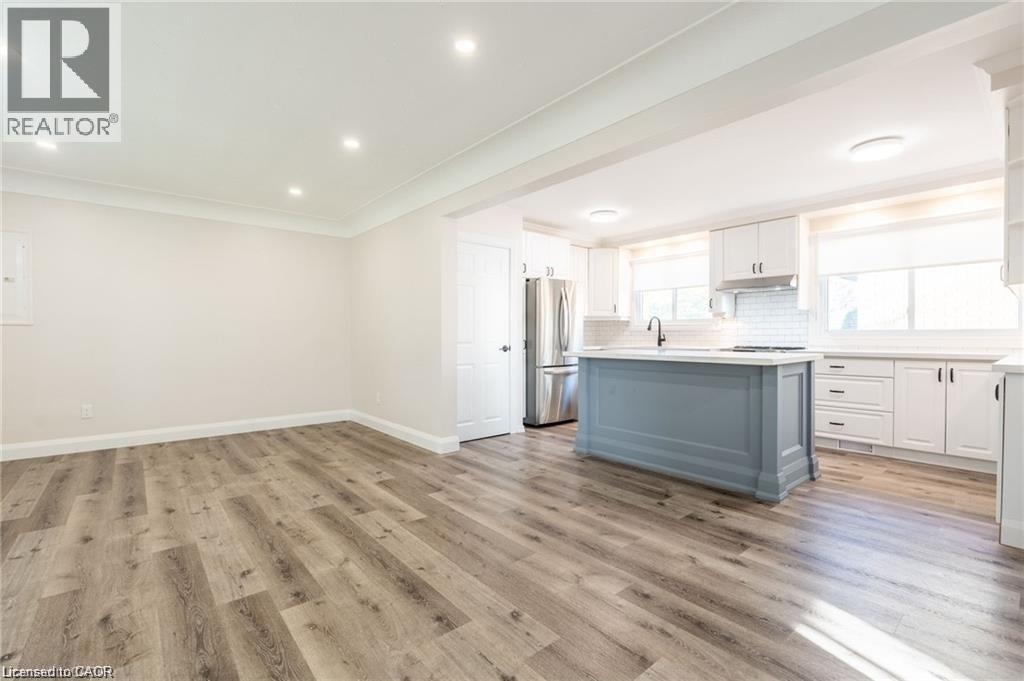 92 South Bend Road W Unit# Upper, Hamilton, Ontario  L9C 1N1 - Photo 3 - 40834791