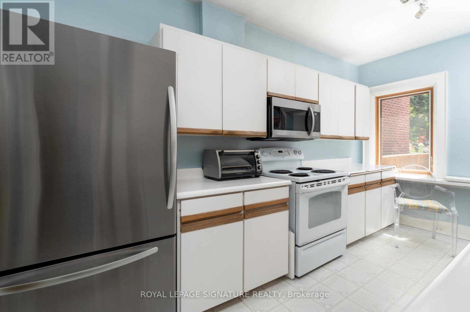 101 Deloraine Avenue, Toronto, Ontario  M5M 2B1 - Photo 16 - C13221018