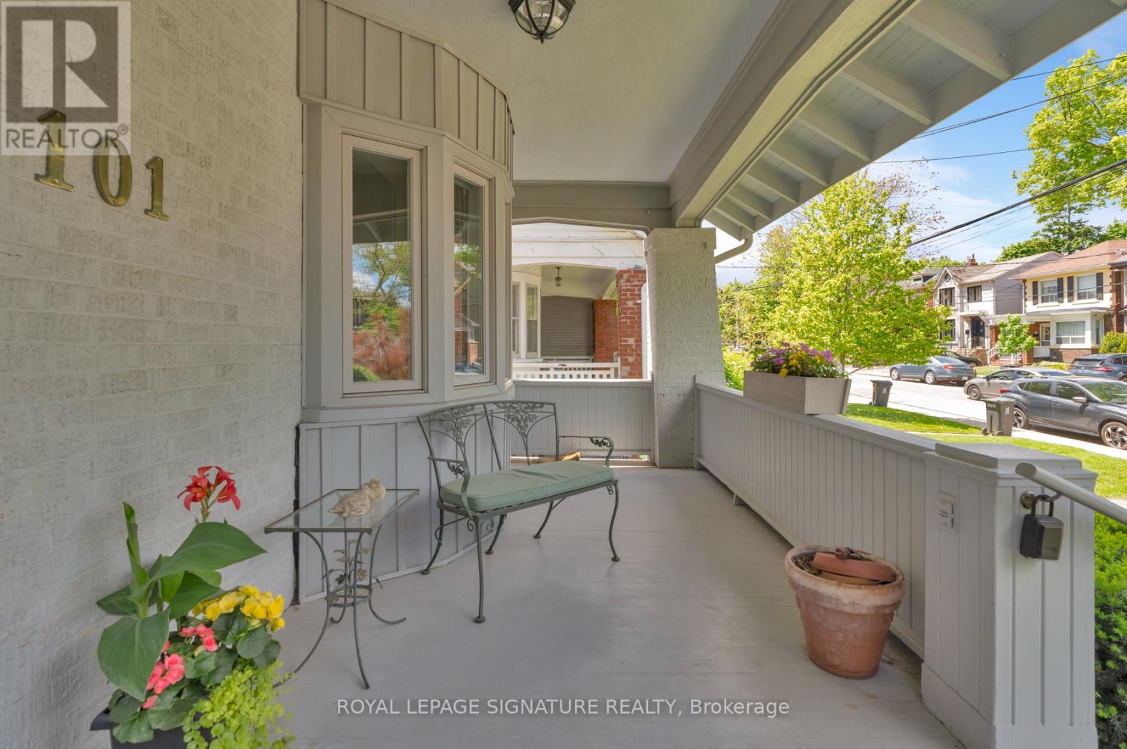 101 Deloraine Avenue, Toronto, Ontario  M5M 2B1 - Photo 6 - C13221018