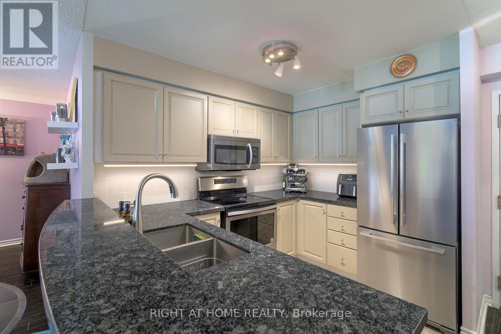 210 - 7 Lorraine Drive, Toronto, Ontario  M2N 7H2 - Photo 17 - C13221068