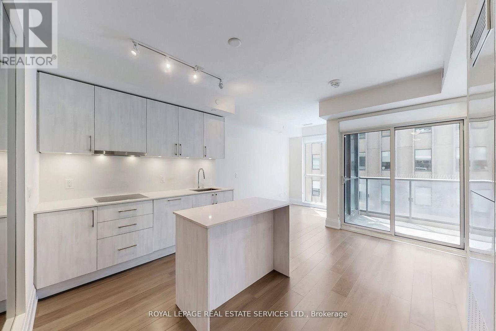 808 - 88 Cumberland Street, Toronto, Ontario  M5R 1A3 - Photo 7 - C13221138