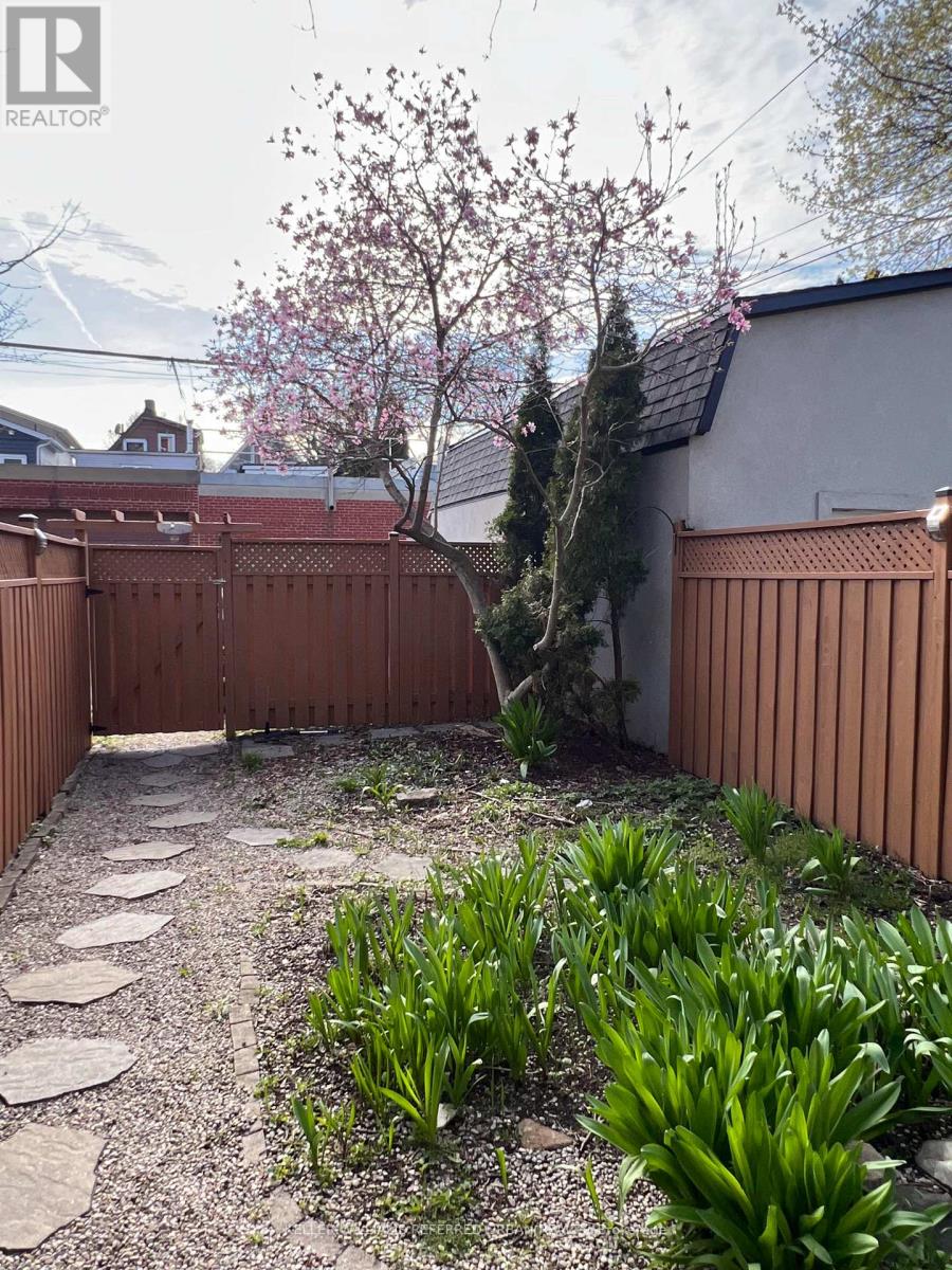 102 Gough Avenue, Toronto, Ontario  M4K 3N8 - Photo 29 - E13221006