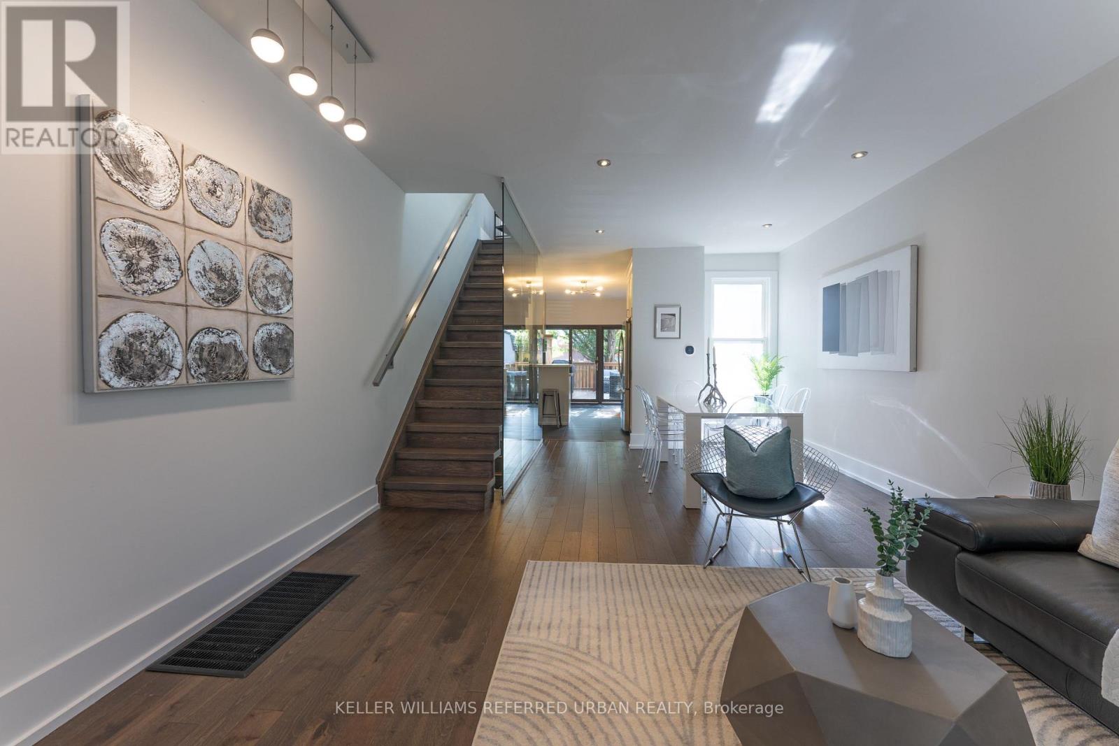 102 Gough Avenue, Toronto, Ontario  M4K 3N8 - Photo 3 - E13221006