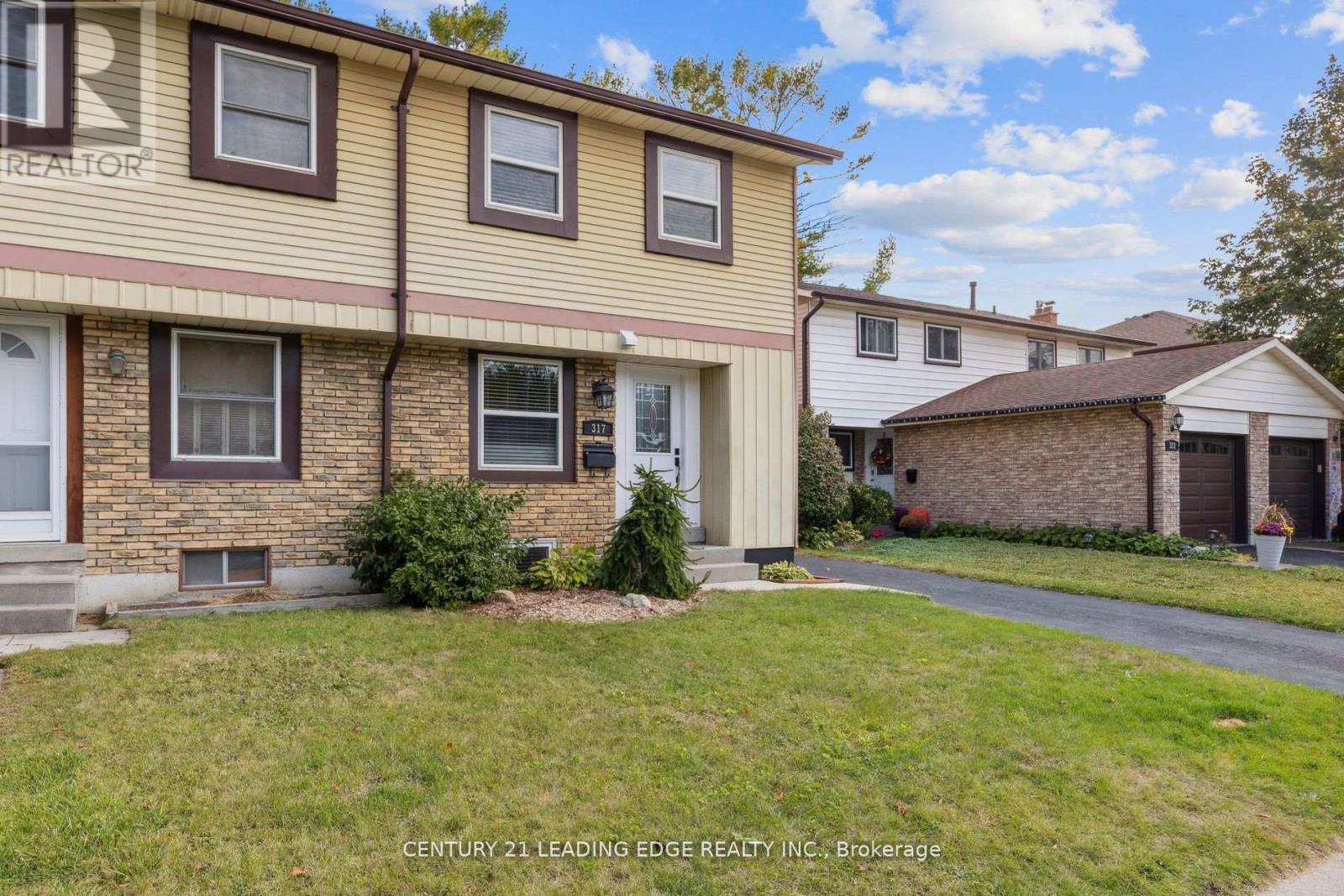 317 Homestead Drive, Oshawa, Ontario  L1J 6V2 - Photo 3 - E13221082